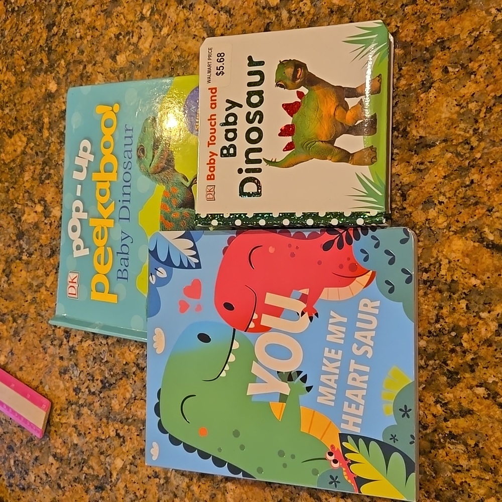 Bundle of dinosaur books - 4 books
